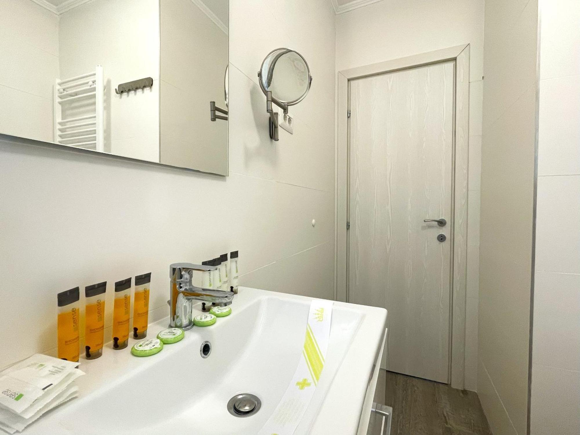 Cozy Riverfront Apartments With Garden And Mountain View Buşteni Екстериор снимка