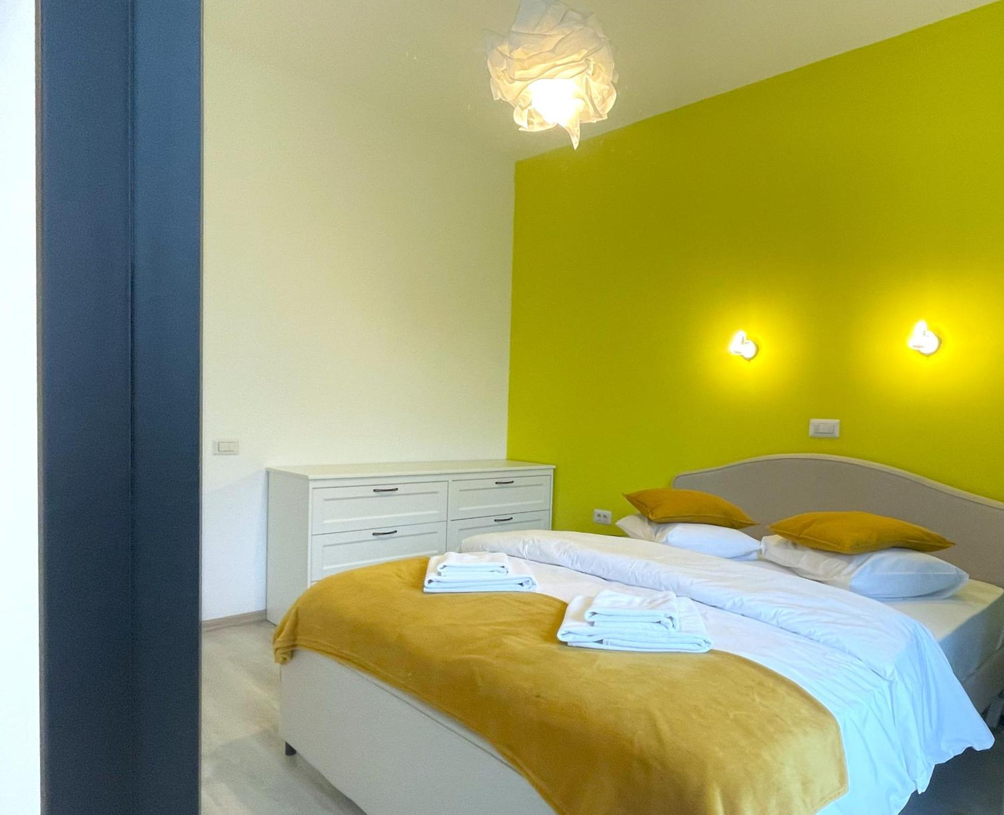 Cozy Riverfront Apartments With Garden And Mountain View Buşteni Екстериор снимка