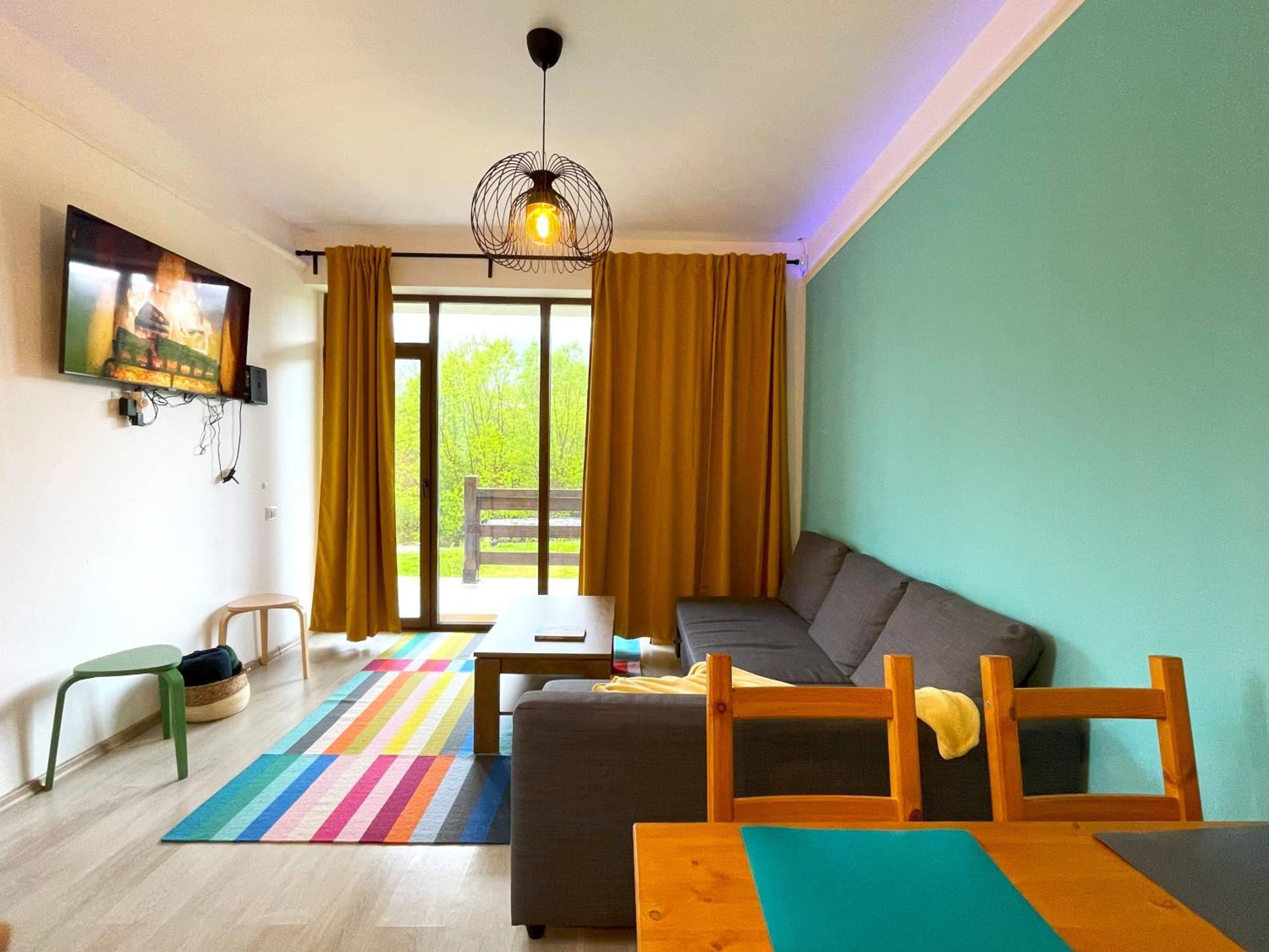 Cozy Riverfront Apartments With Garden And Mountain View Buşteni Екстериор снимка