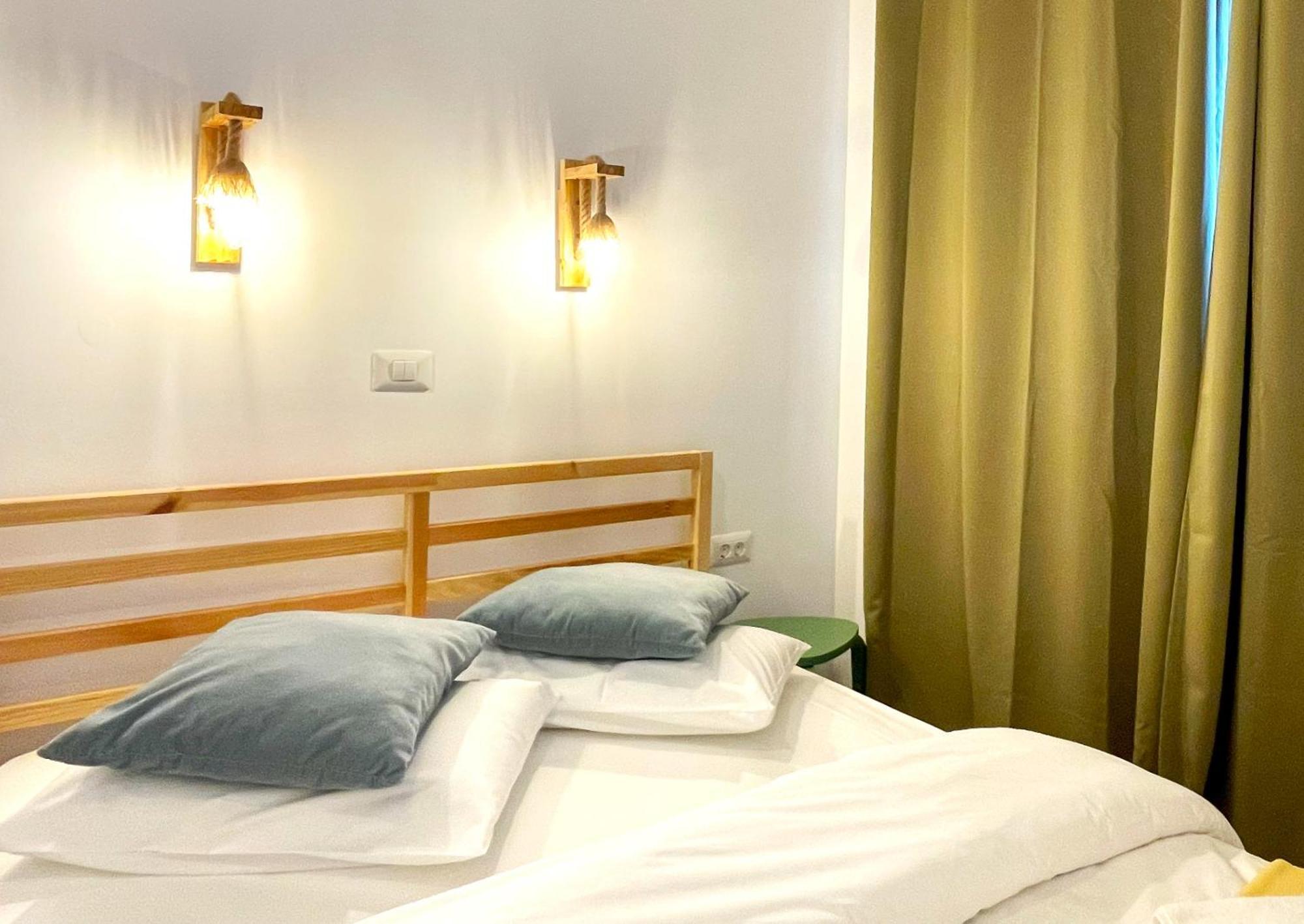 Cozy Riverfront Apartments With Garden And Mountain View Buşteni Екстериор снимка